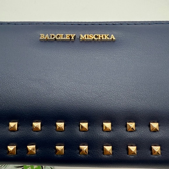 Badgley Mischka Navy Vegan Leather Studded Wristlet Small Purse Wallet $59 - Picture 12 of 13